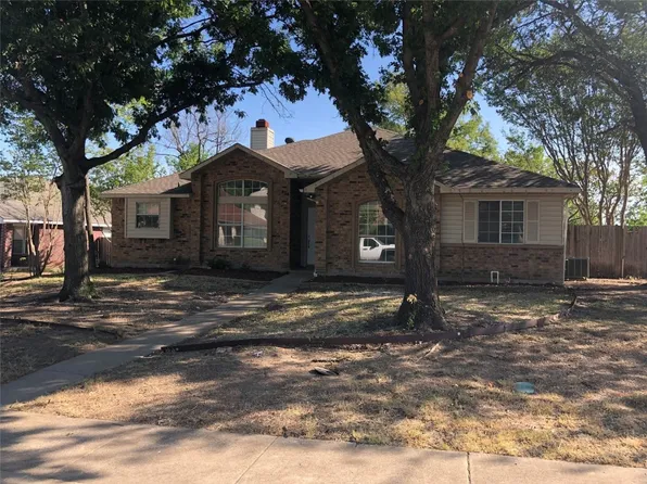 919 Carmela Dr, Desoto, TX 75115