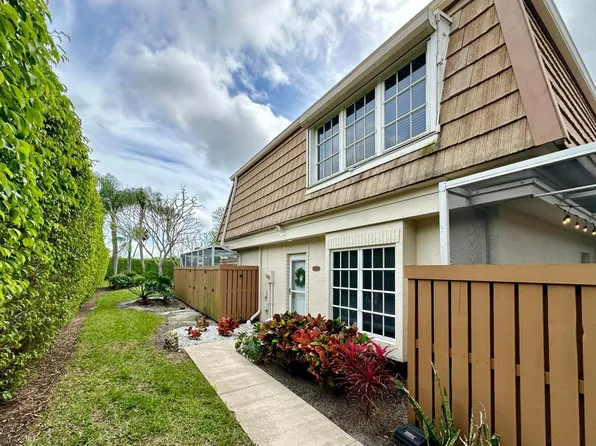 11551 Winchester Drive, Palm Beach Gardens, FL 33410