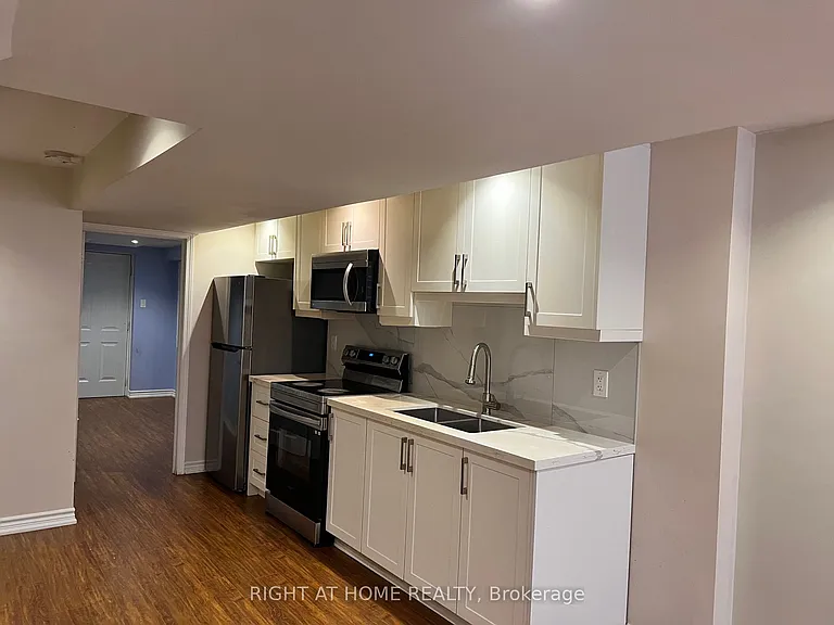 3914 Stardust Dr — Photo 5