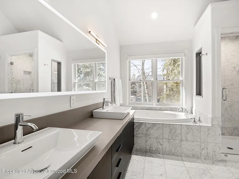 101 E Bleeker St #A — Photo 11