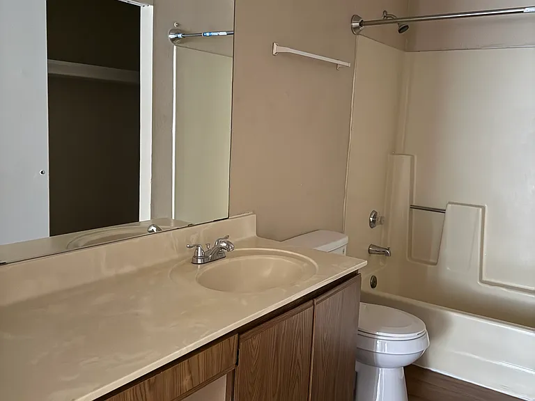 5223 W Myrtle Ave #106 — Photo 13