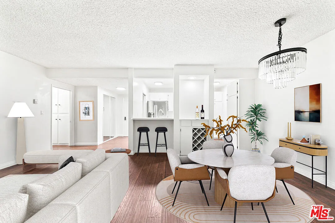 2 bed, 2.0 bath, 1074 sqft, $3,500 — Photo 1