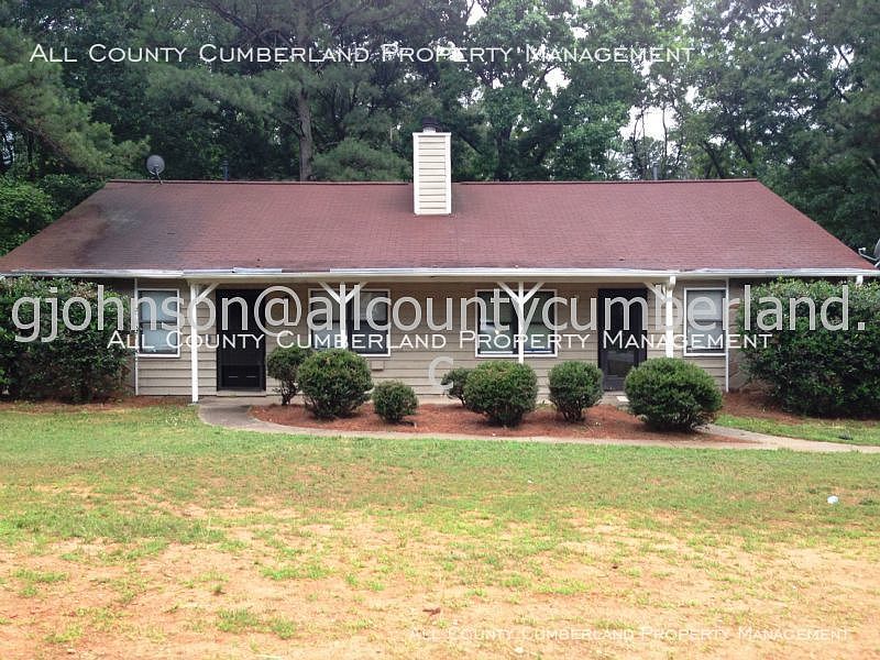 1st image of 4009 Hawthorne Cir SE APT 1