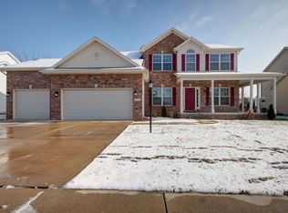 2110 Emerald Dr, Champaign, IL