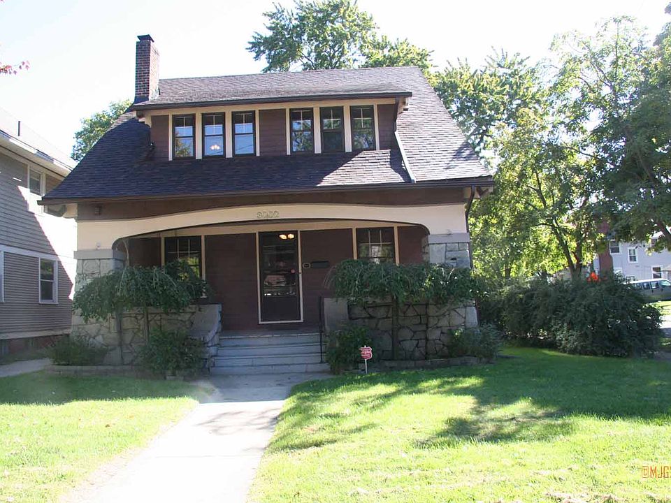 1st image of 3002 Parkwood Ave