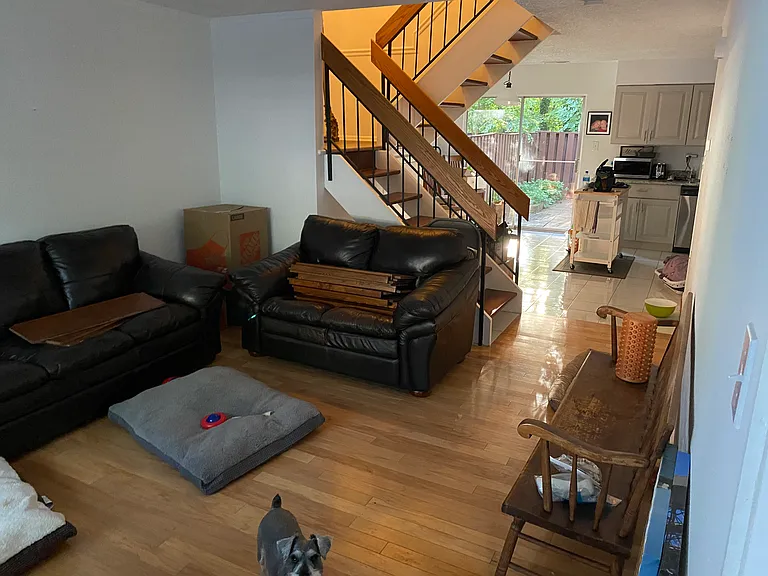 2218 Southgate Sq — Photo 7