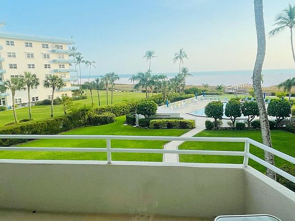 2nd image of 240 Seaview Ct APT 312
