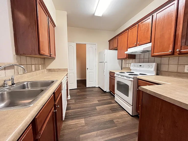 Wesley Kensington Apartments at Stonecrest — Photo 323