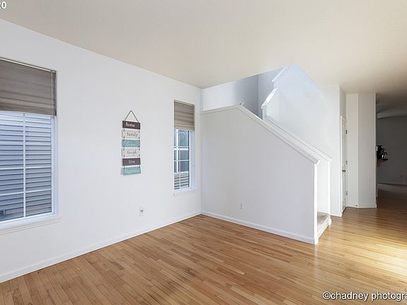 4th image of 23011 NE Chinook St