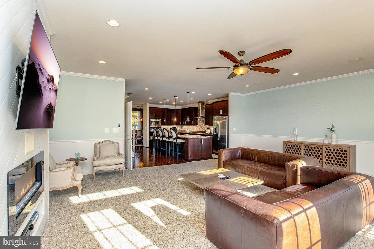 4 bed, 3.5 bath, 3201 sqft, $3,990 — Photo 4