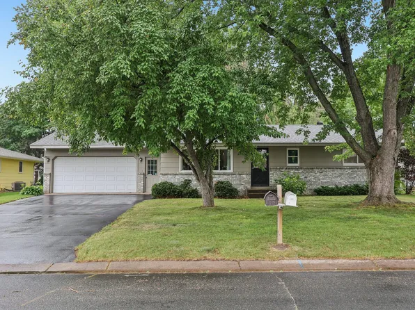 10121 96th Pl N, Maple Grove, MN 55369