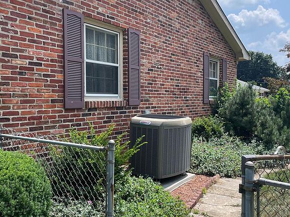 5th image of 117 Hermitage Dr