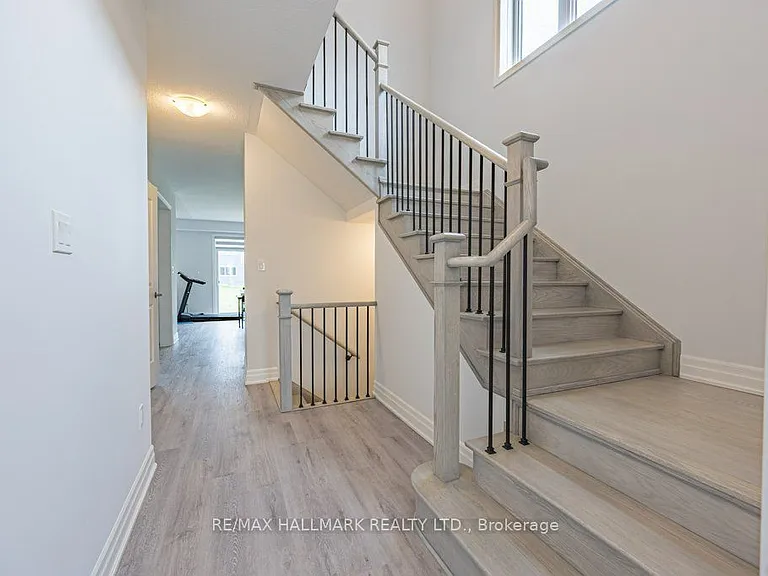32 Nicort Rd — Photo 5