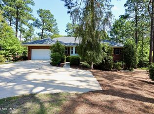 25 Bridle Path Cir, Pinehurst, NC 28374