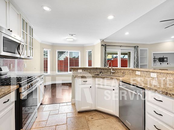 4th image of 9475 Kirkcady Dr