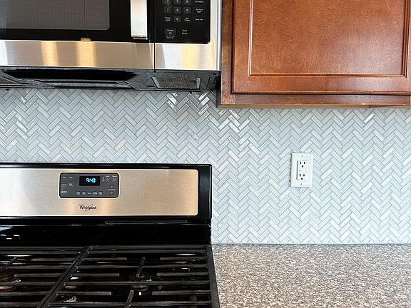 Gorgeous Finishes with Gas Range