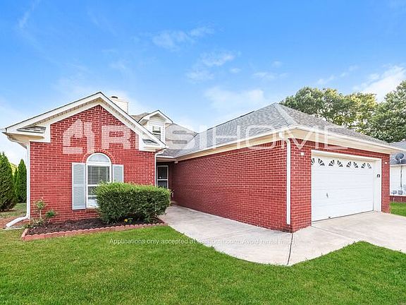 2nd image of 256 Steakley Rd