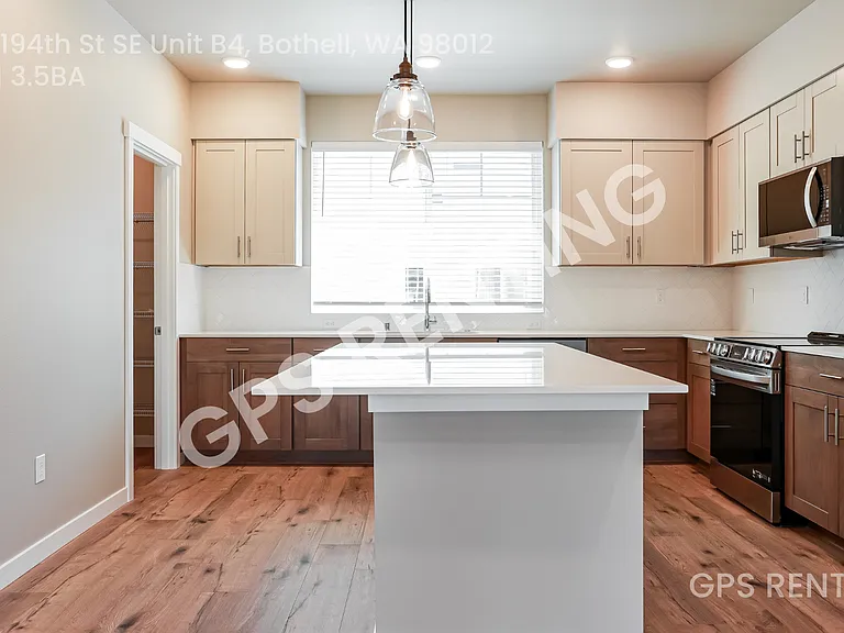 1322 194th St SE #B4 — Photo 5