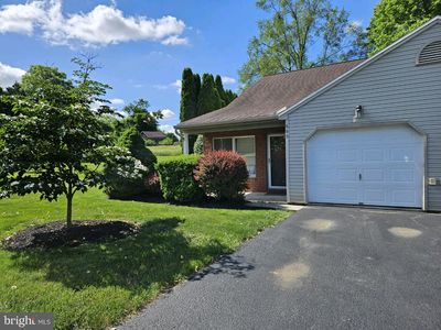 609 Mill Race Ct, Carlisle, PA, 17013
