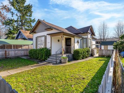 419 NW C St, Grants Pass, OR, 97526