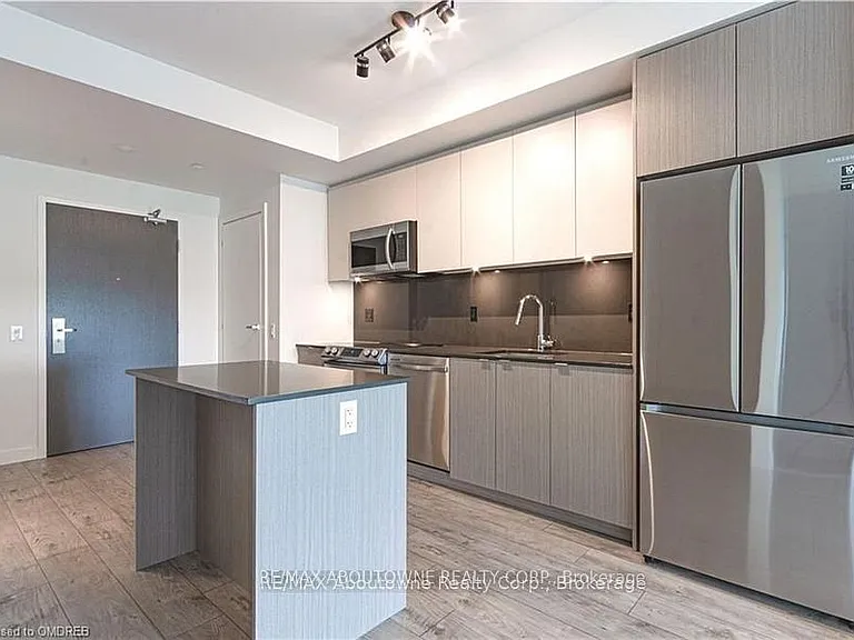 133 Bronte Rd #B0602 — Photo 2