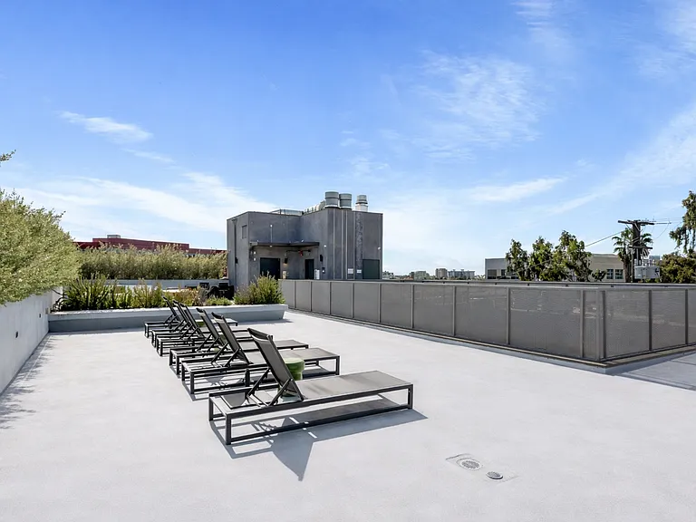 TALA Residences at 829 Larrabee Street — Photo 7