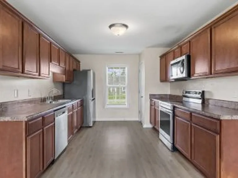302 Redemption Ct — Photo 7