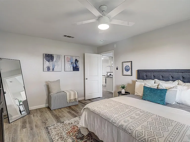 607 Field St — Photo 17