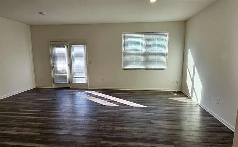3488 Cardinal Dr — Photo 4