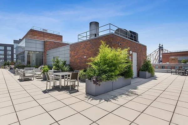 Rented by Corcoran | media 11