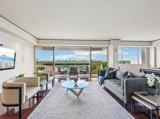 49 Briar Hollow Ln UNIT 702, Houston, TX 77027