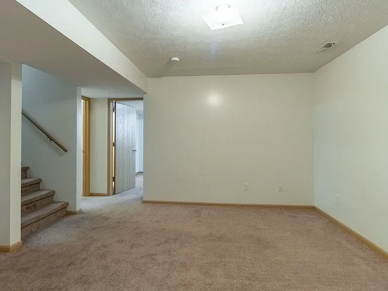 7229 Whitewater Ln — Photo 18