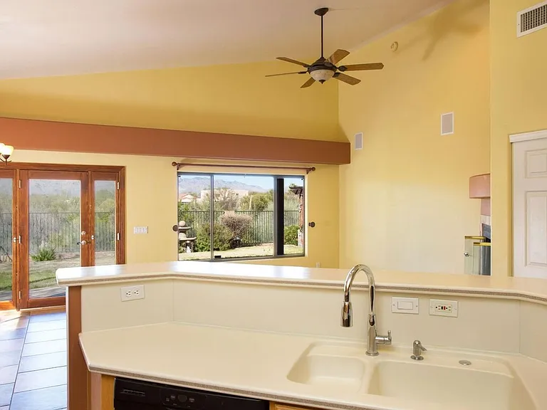 10865 E Walking Stick Dr — Photo 8