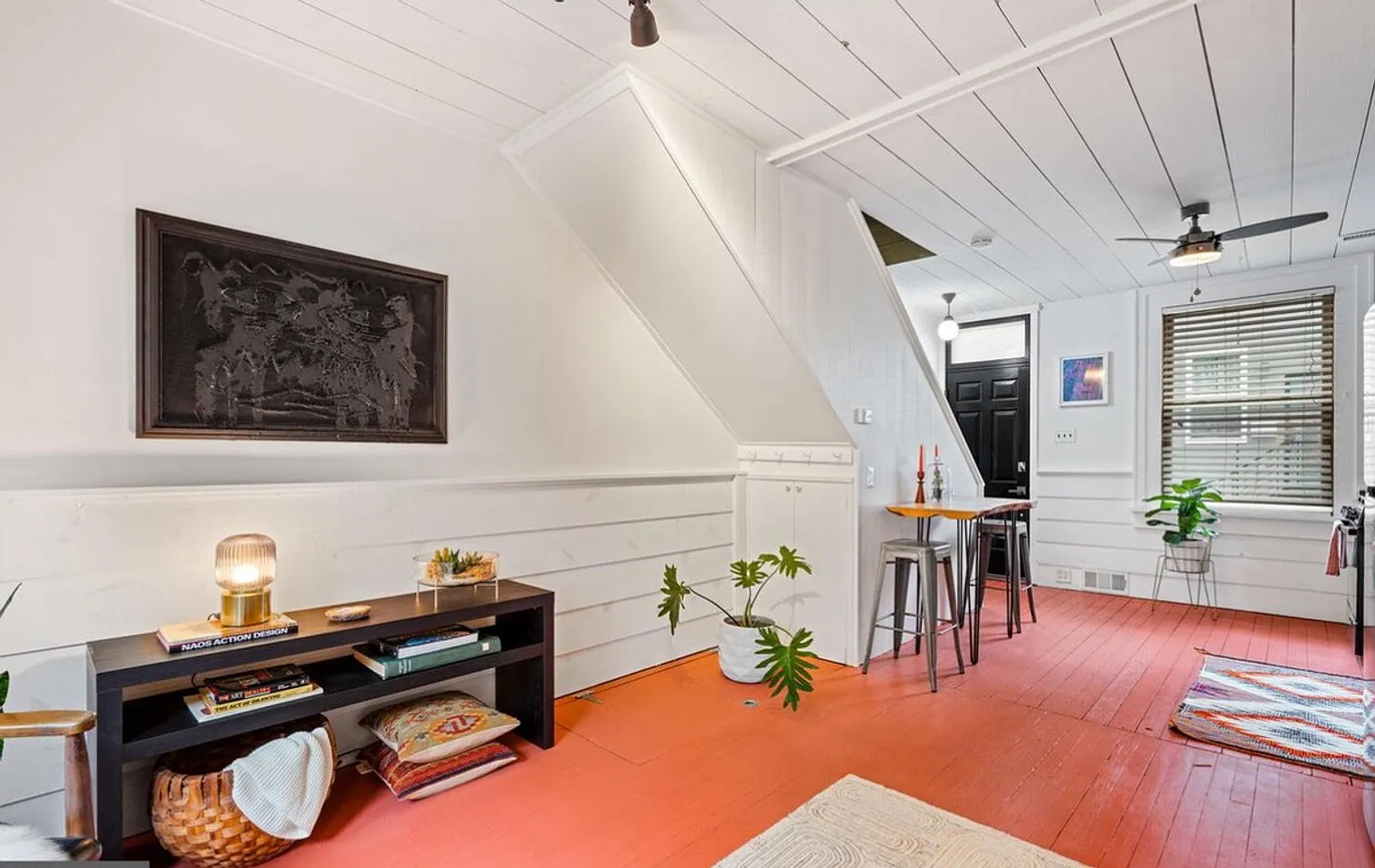2 bed, 1.0 bath, $4,334 — Photo 3