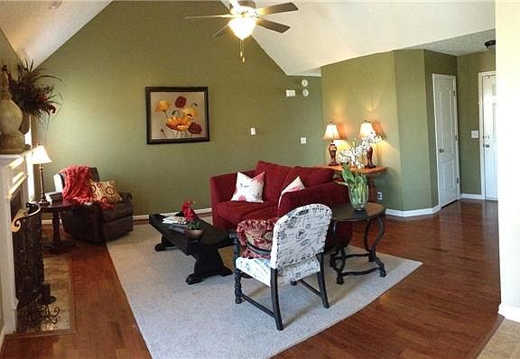 4th image of 2760 Ann Dr