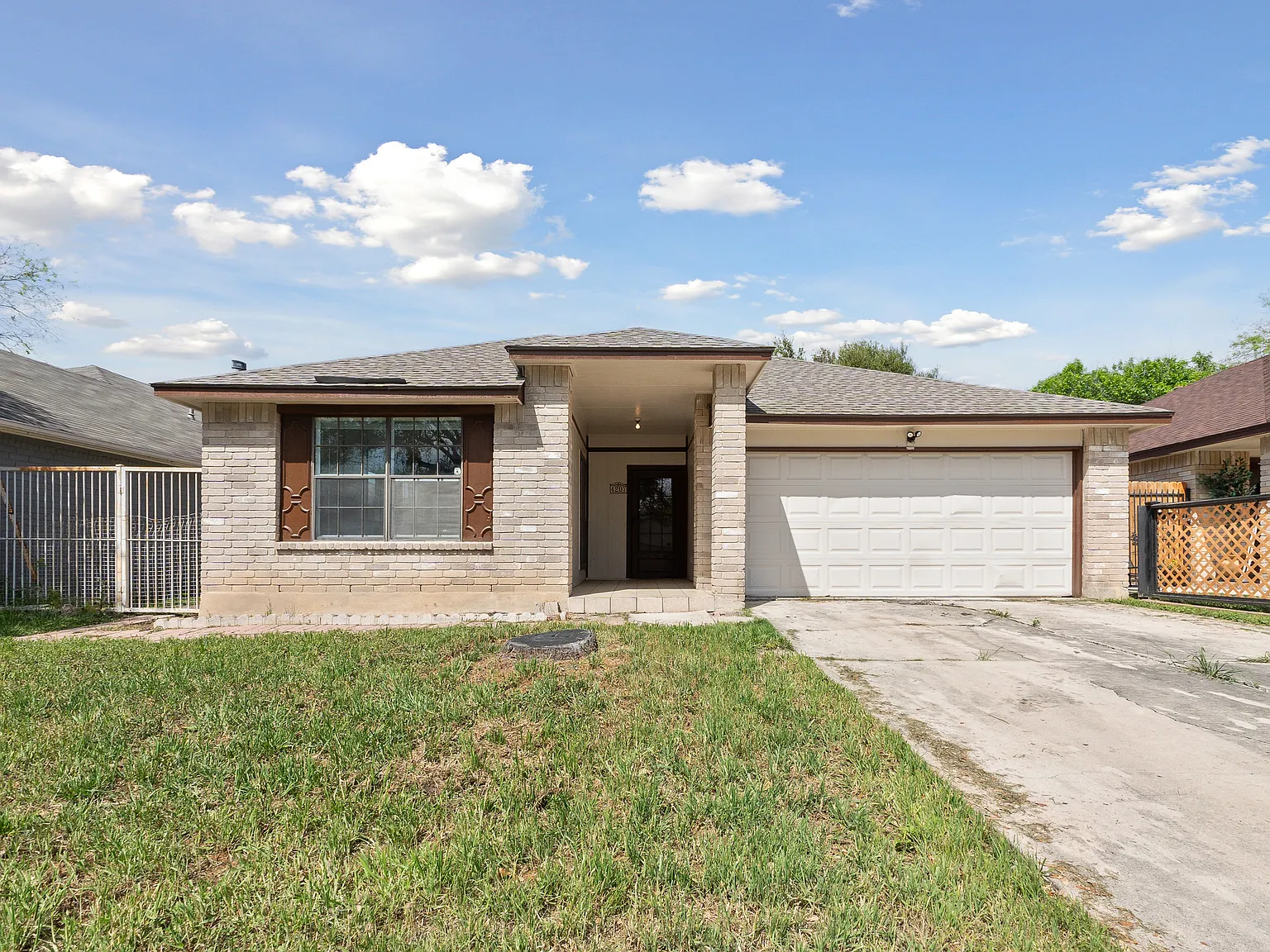 4207 Katrina Ln — Photo 1