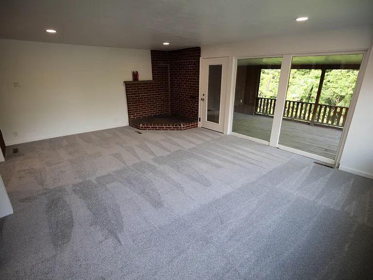 1213 1/2 Monongahela Blvd #2 — Photo 9