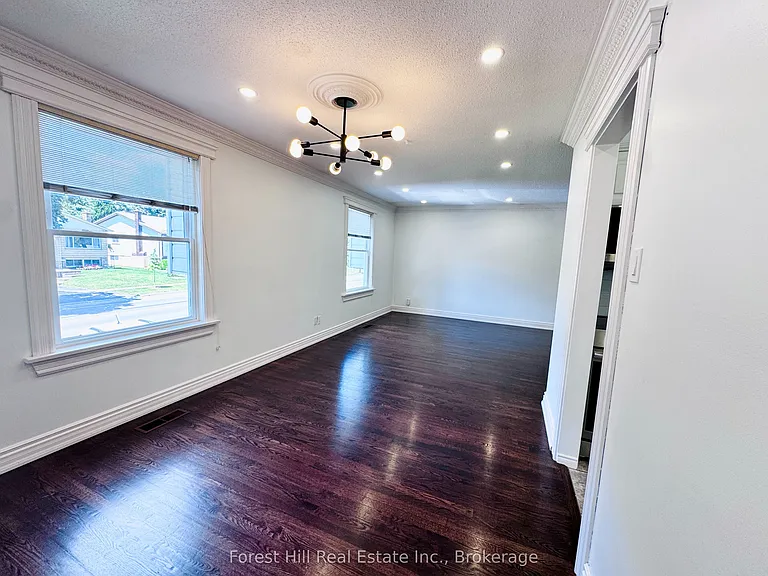4278 Longmoor Dr — Photo 12