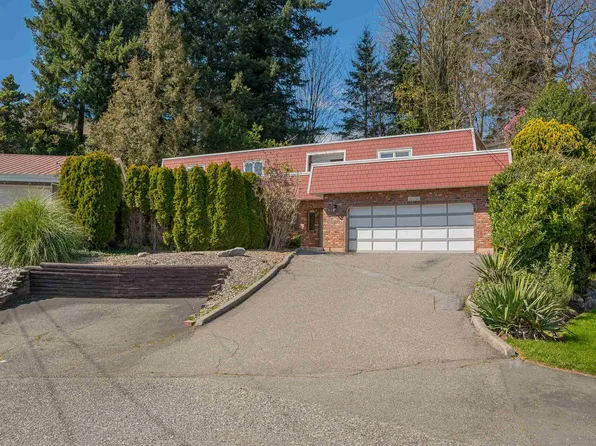 2443 Rideau St, Abbotsford, BC V2T 3N3