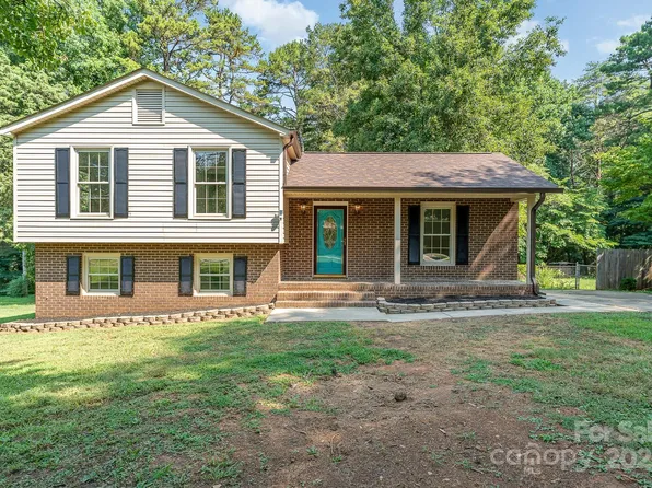 132 Stoneybrook Rd, Salisbury, NC 28147
