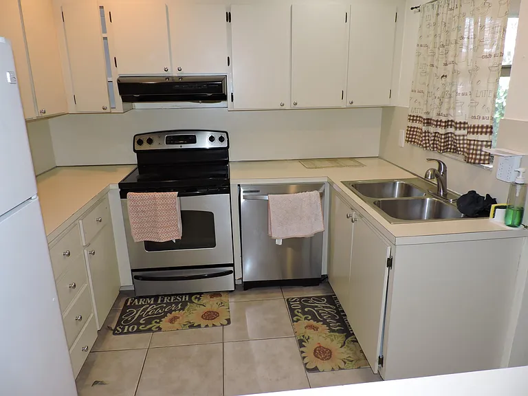 8599 Crater Ter — Photo 7