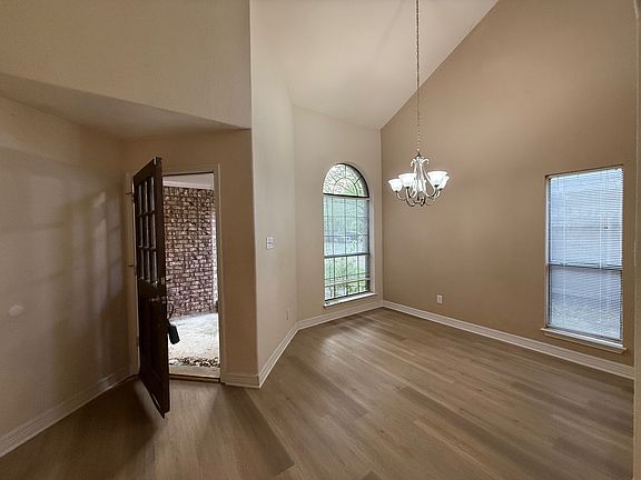 3rd image of 6828 Dalmation Cir