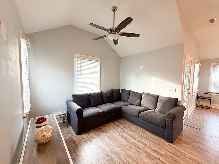 105 Georgia Bell St — Photo 3