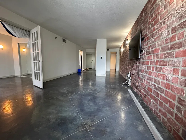 400 E Colonial Dr #108 — Photo 5