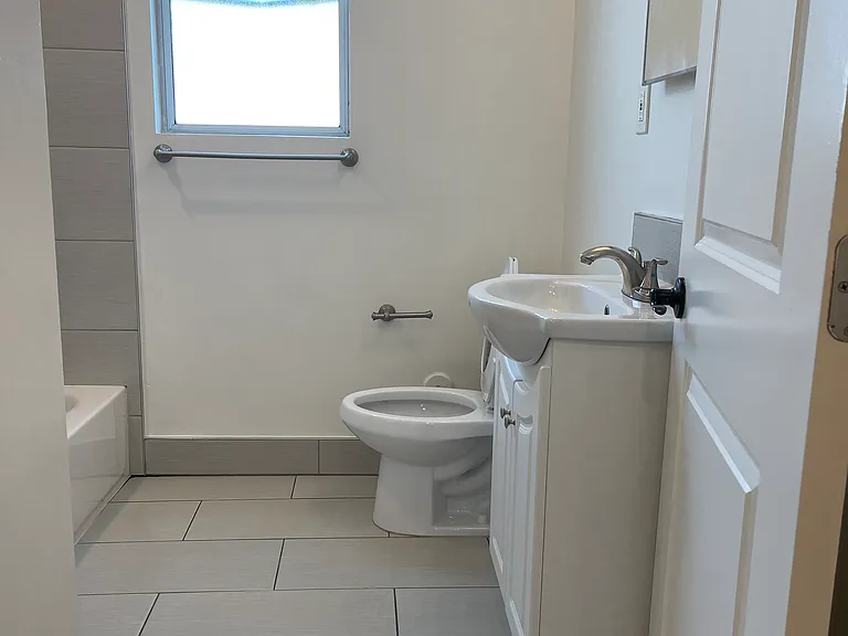 3121 E Theresa St #2 — Photo 8