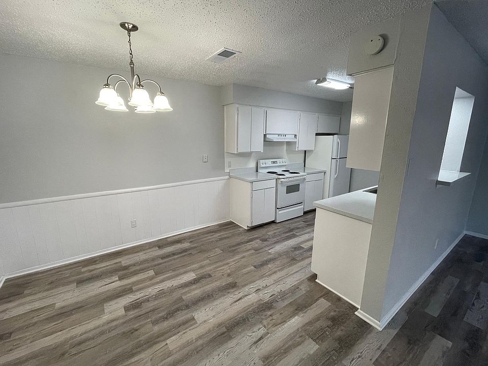 1st image of 2112 Sam Houston Dr