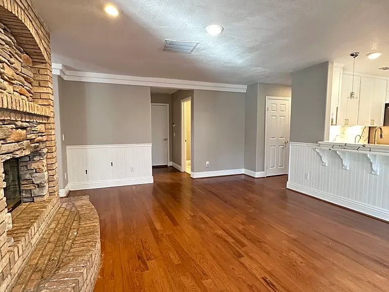 2123 Deland Ct — Photo 10