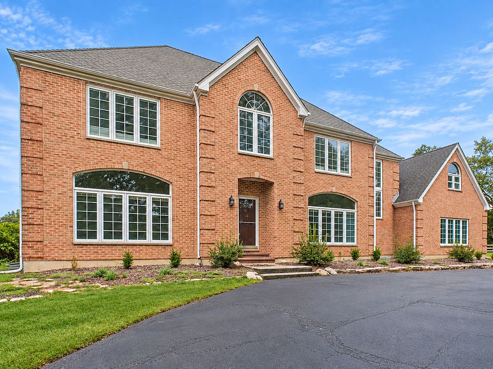 1st image of 122 Deepwood Rd