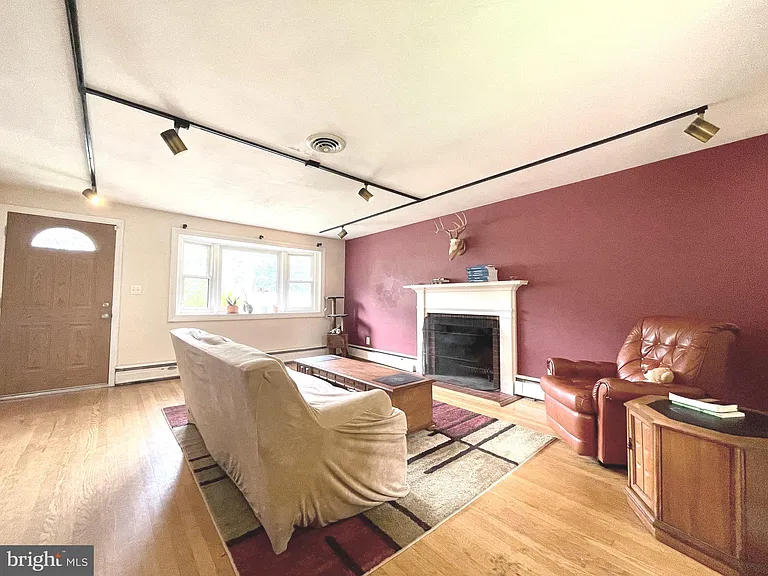10315 Beaumont St — Photo 4