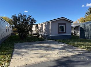 1014 Mountain View Dr, Lewistown, MT 59457